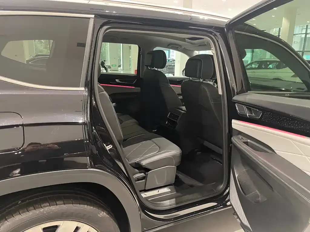 Volkswagen Teramont 2024 из CN, фото 3