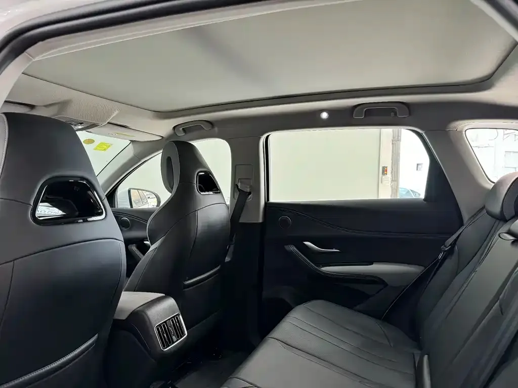 BYD Seal 05 DM-i 2025 из CN, фото 2