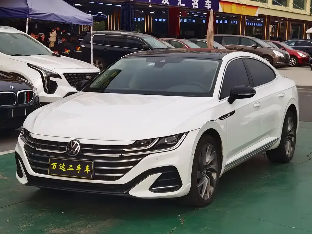 Volkswagen CC 2023 из CN, фото 1