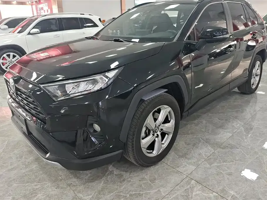 Toyota RAV4 2021 из CN, фото 1