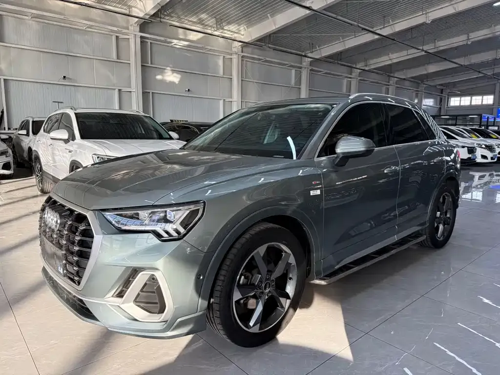 Audi Q3 2023 из CN, фото 1