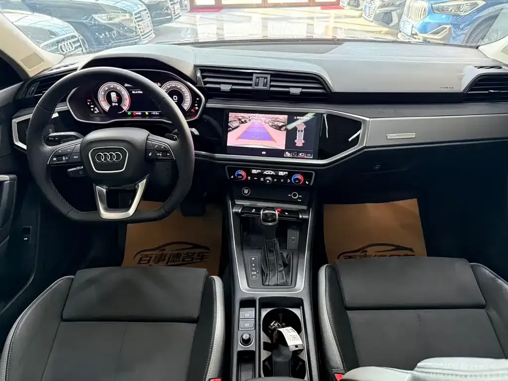 Audi Q3 2023 из CN, фото 7