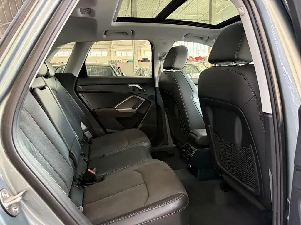 Audi Q3 2023 из CN, фото 4