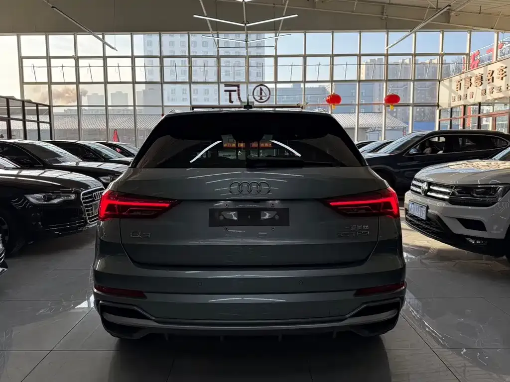 Audi Q3 2023 из CN, фото 8