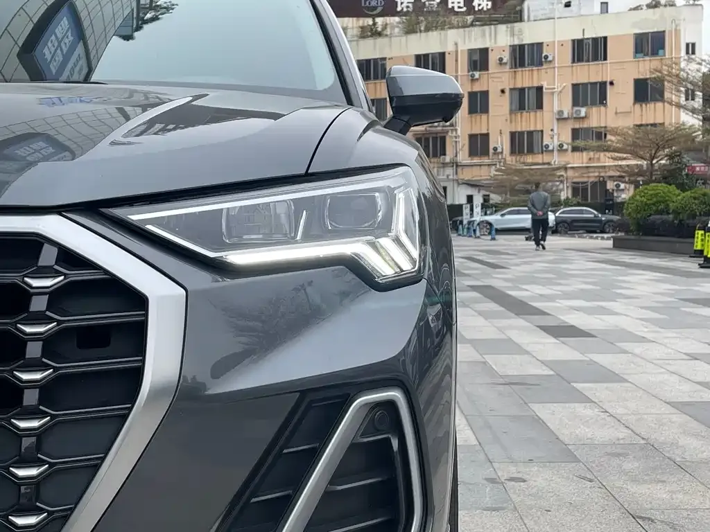 Audi Q3 — фото 4