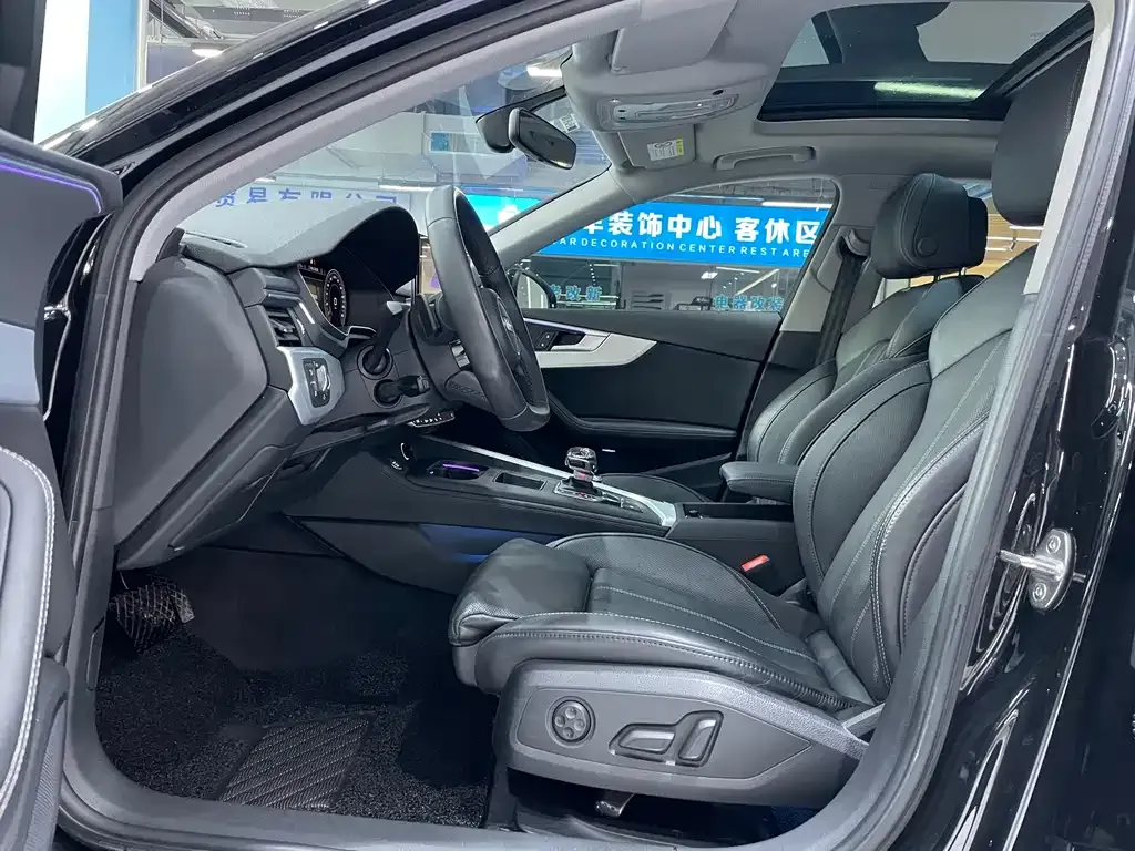 Audi A4L 2022 из CN, фото 10