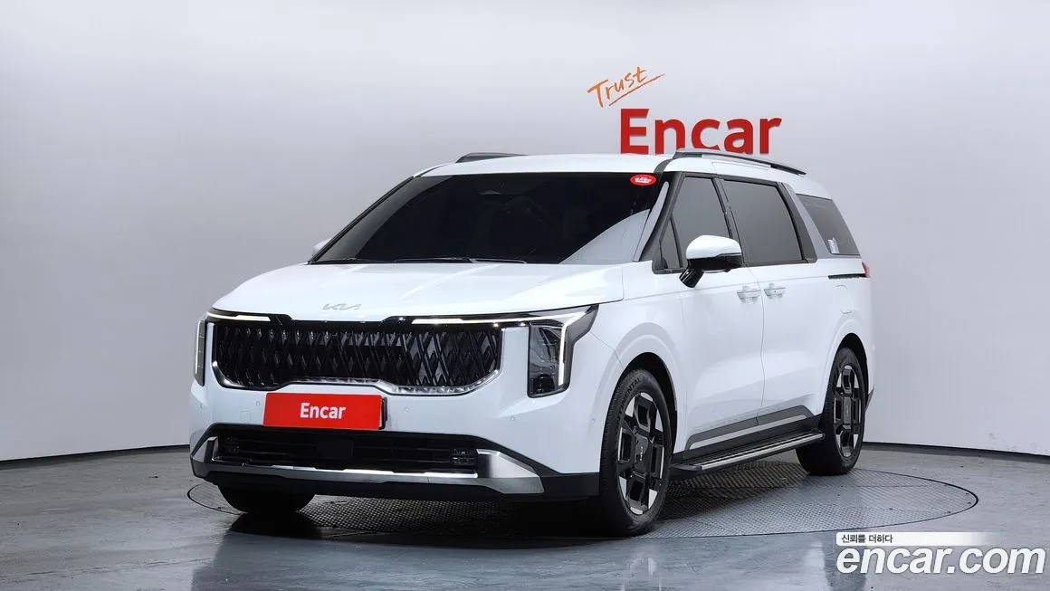 Kia Carnival — фото 1