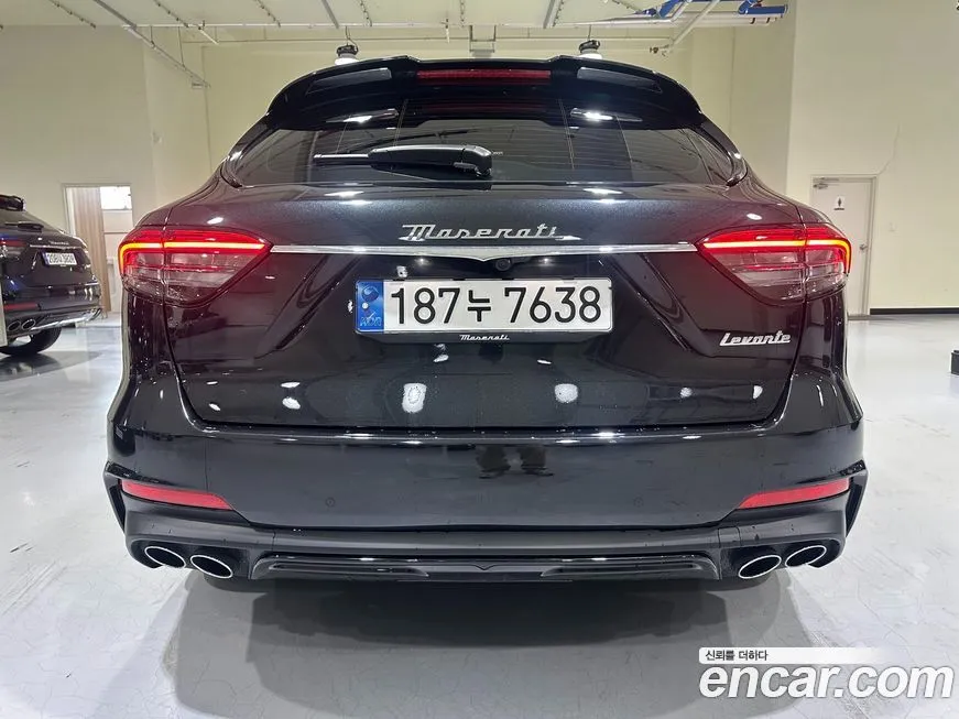 Maserati Levante — фото 3
