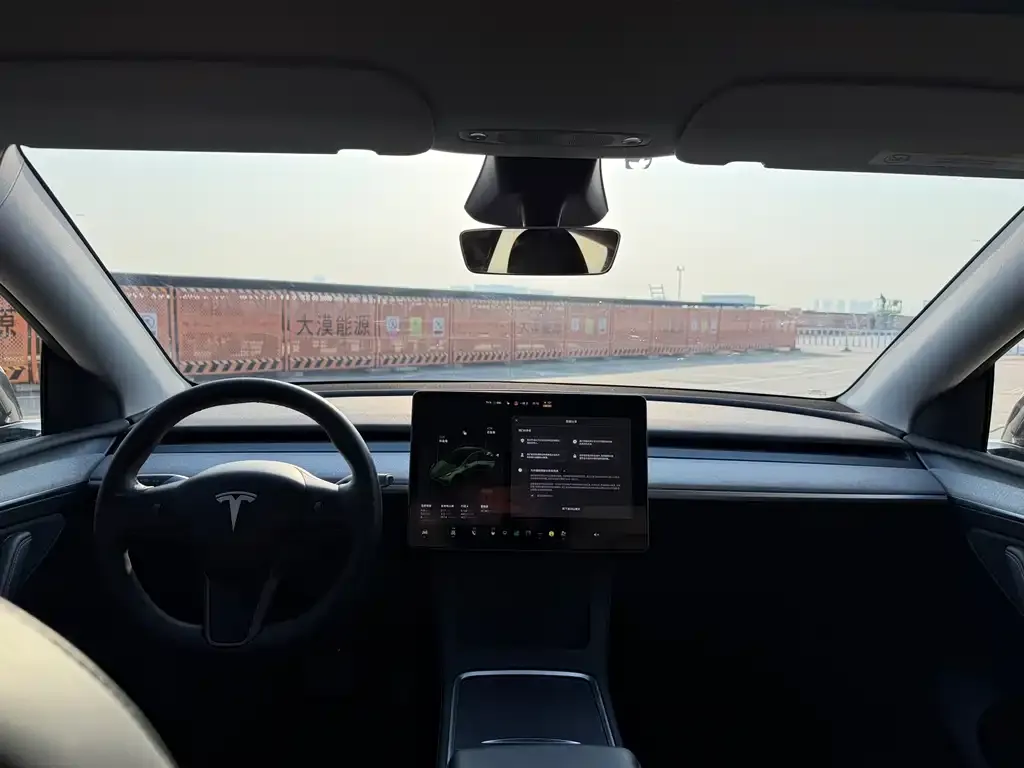 Tesla Model Y 2024 из CN, фото 4