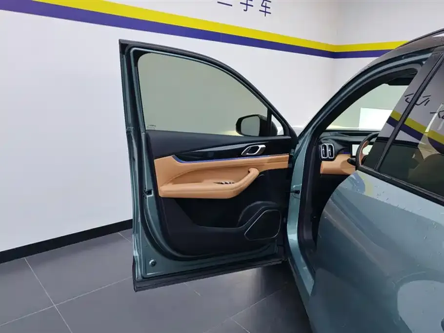 Geely Boyue L 2025 из CN, фото 4