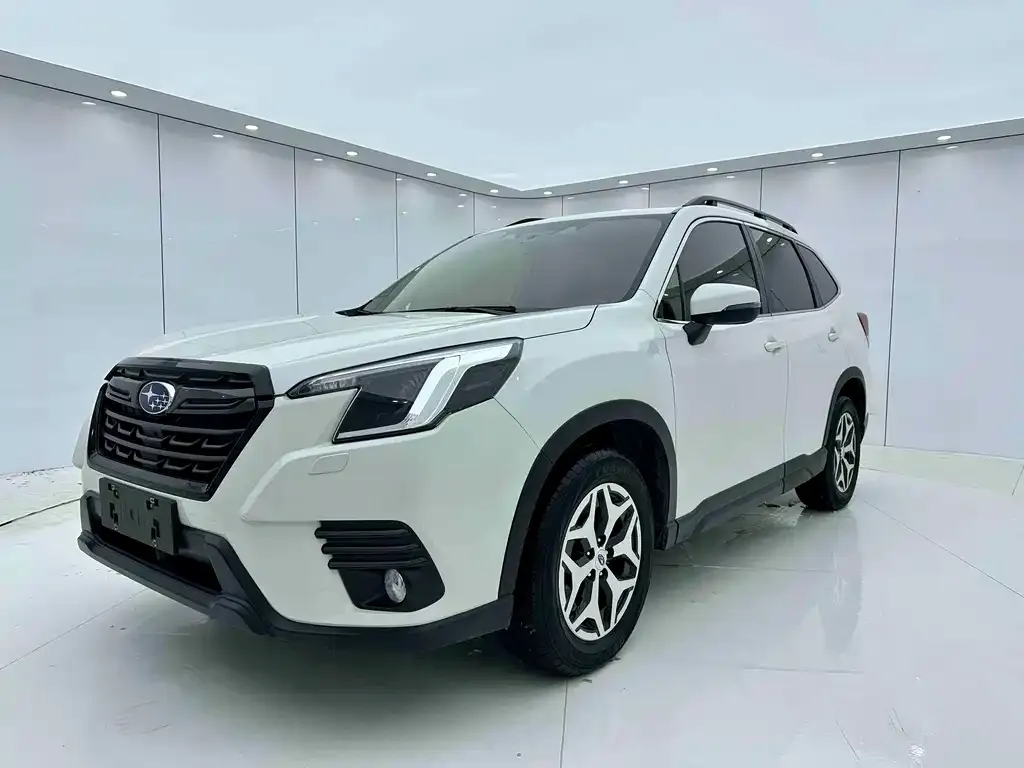 Subaru Forester 2023 из CN, фото 1