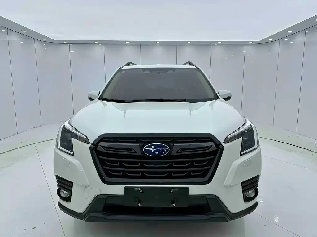 Subaru Forester 2023 из CN, фото 3