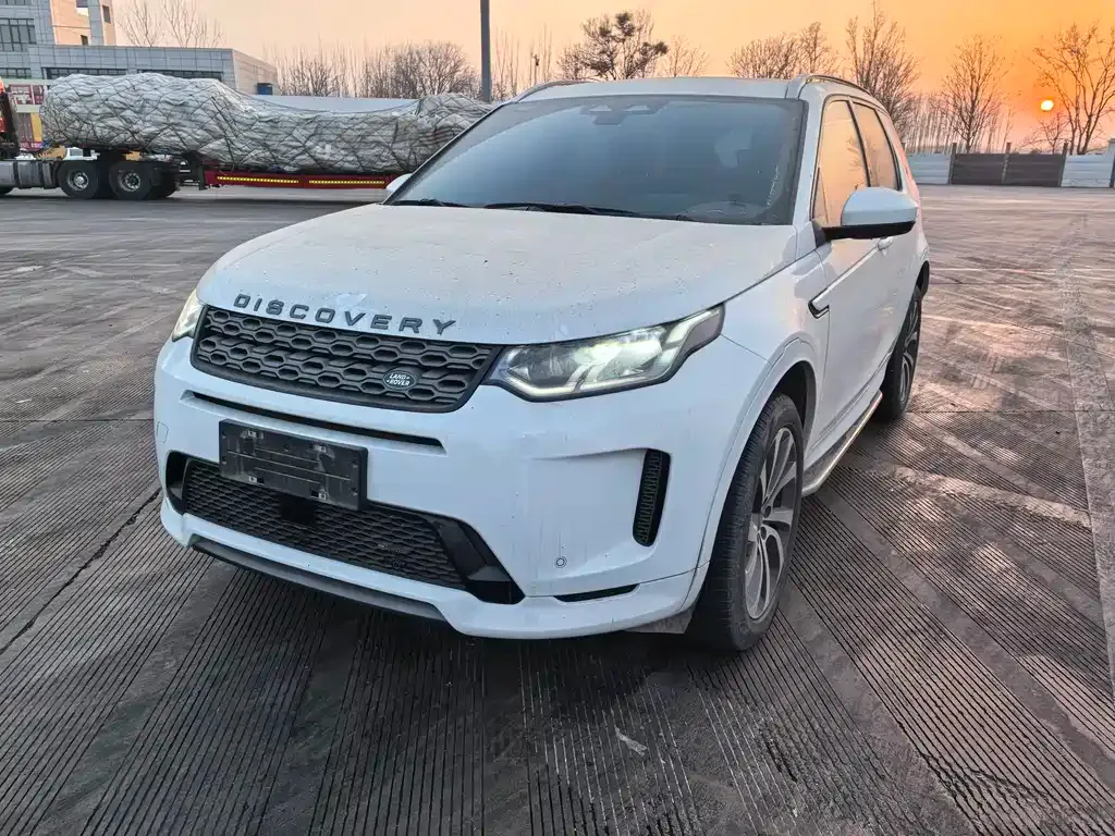 Land Rover Discovery Sport — фото 1