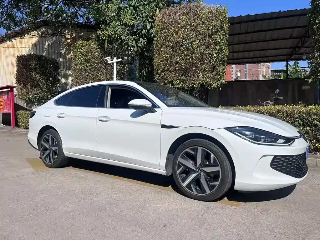 Volkswagen Lamando 2024 из CN, фото 8