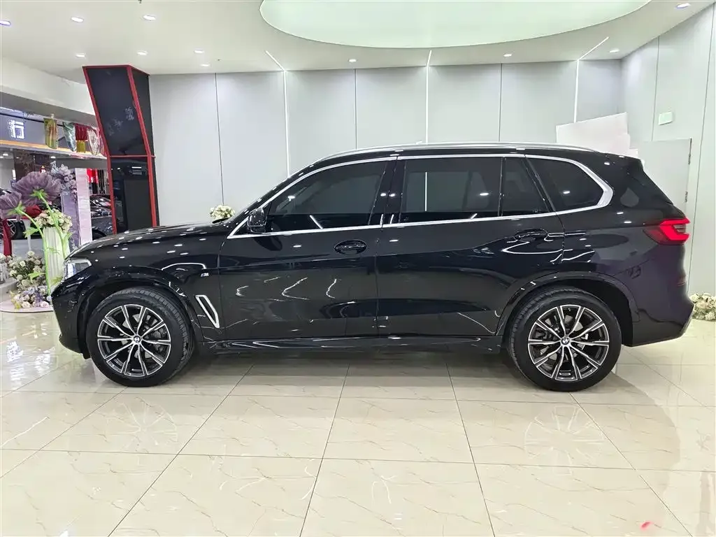 BMW X5 — фото 9