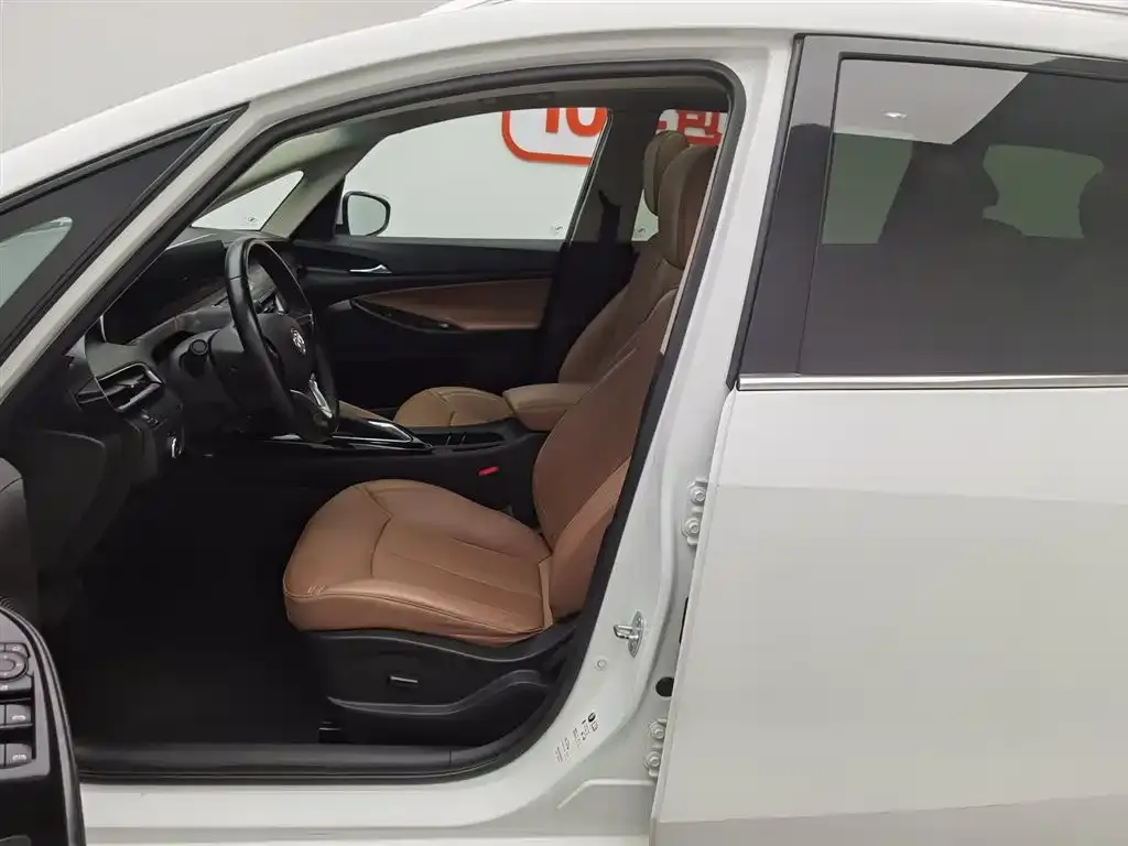 Buick GL6 2022 из CN, фото 4