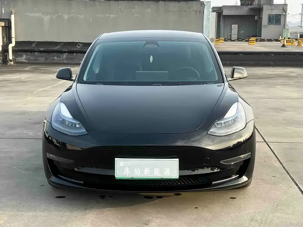 Tesla Model 3 — фото 4