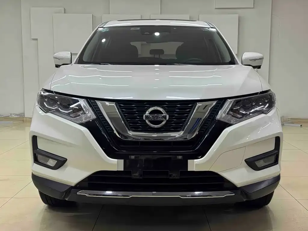 Nissan X-Trail — фото 10