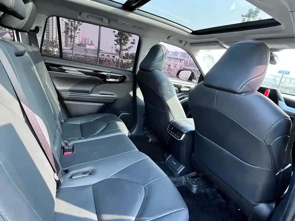 Toyota Highlander 2023 из CN, фото 6