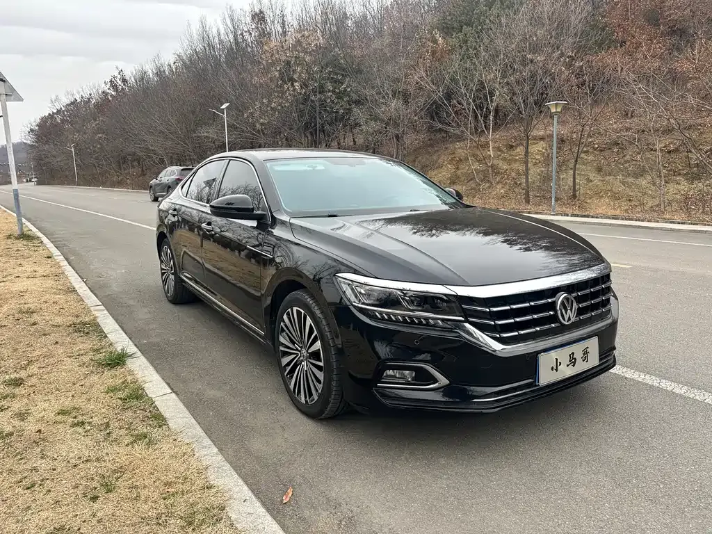 Volkswagen Passat — фото 7