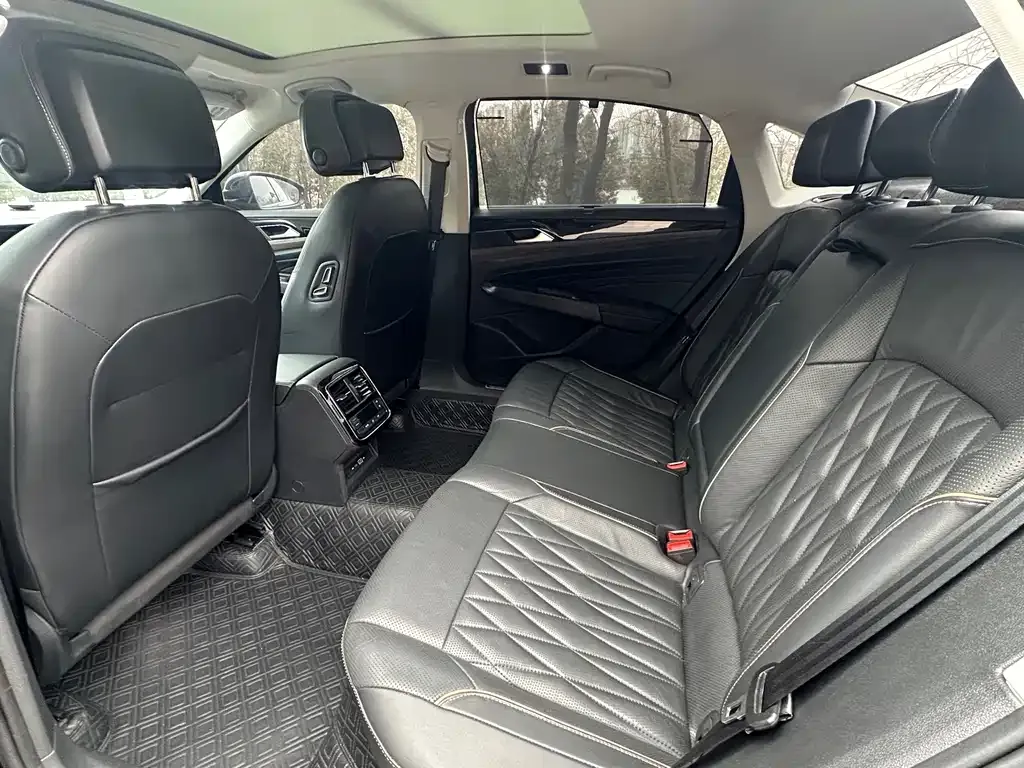 Volkswagen Passat — фото 3