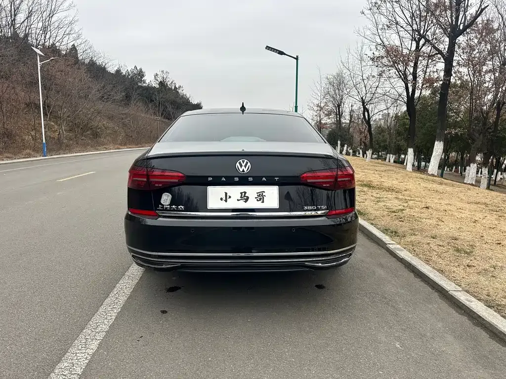 Volkswagen Passat — фото 9