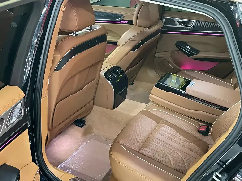 Hongqi H9 2025 из CN, фото 2
