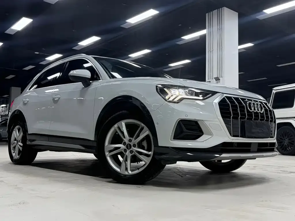 Audi Q3 — фото 8