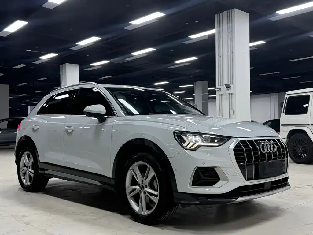 Audi Q3 — фото 10