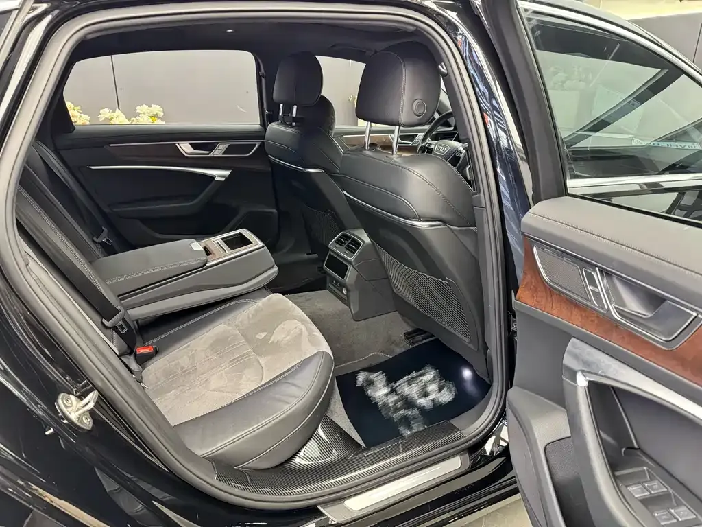 Audi A6L 2022 из CN, фото 4