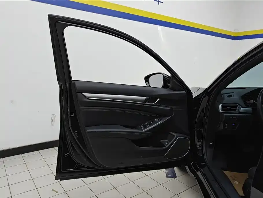 Honda Inspire 2022 из CN, фото 2