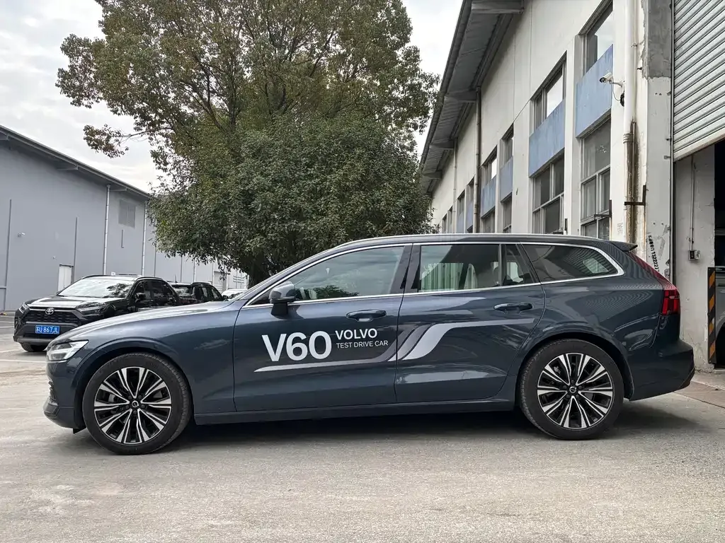 Volvo V60 — фото 6