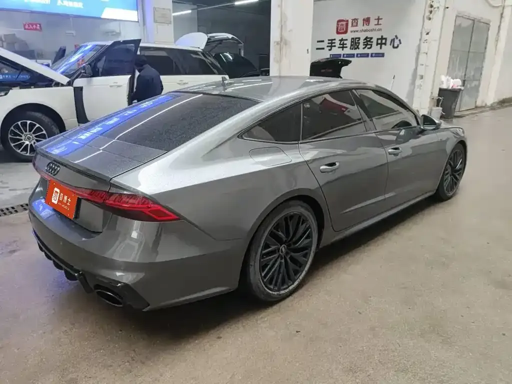 Audi A7 2021 из CN, фото 2