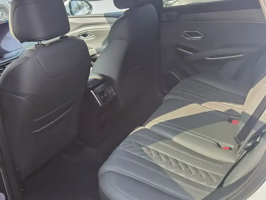 BYD L DM-i 2025 из CN, фото 3