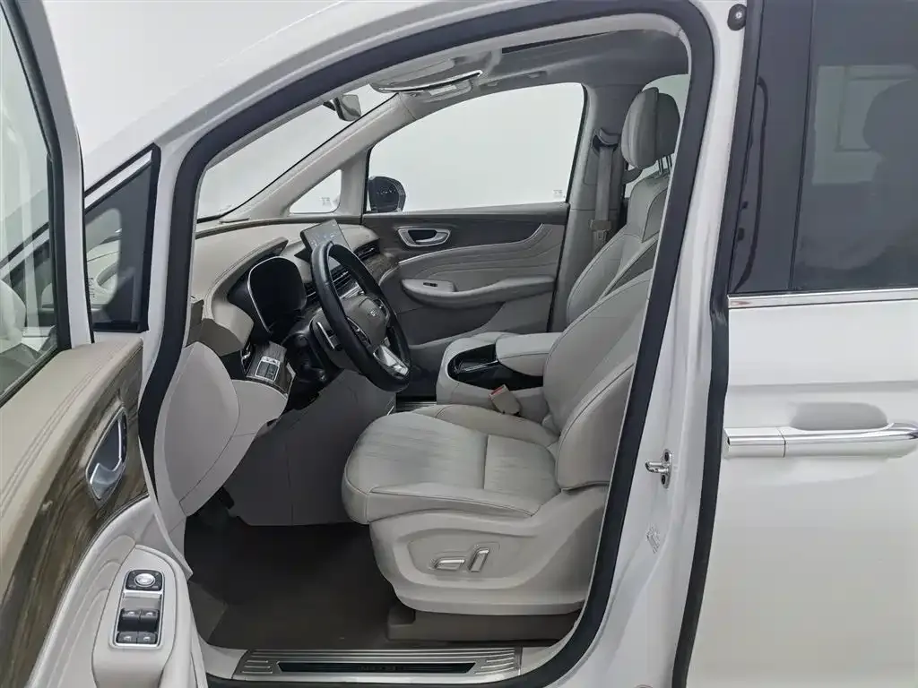 Roewe iMAX8 2023 из CN, фото 10