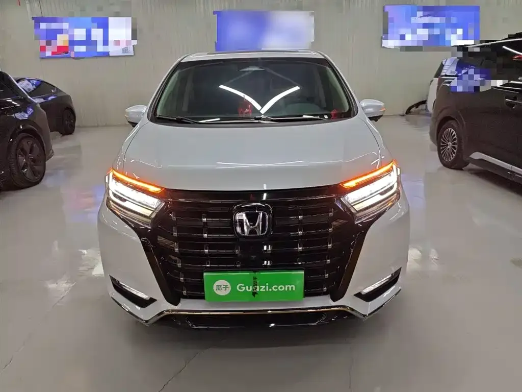 Honda Elysion 2024 из CN, фото 6