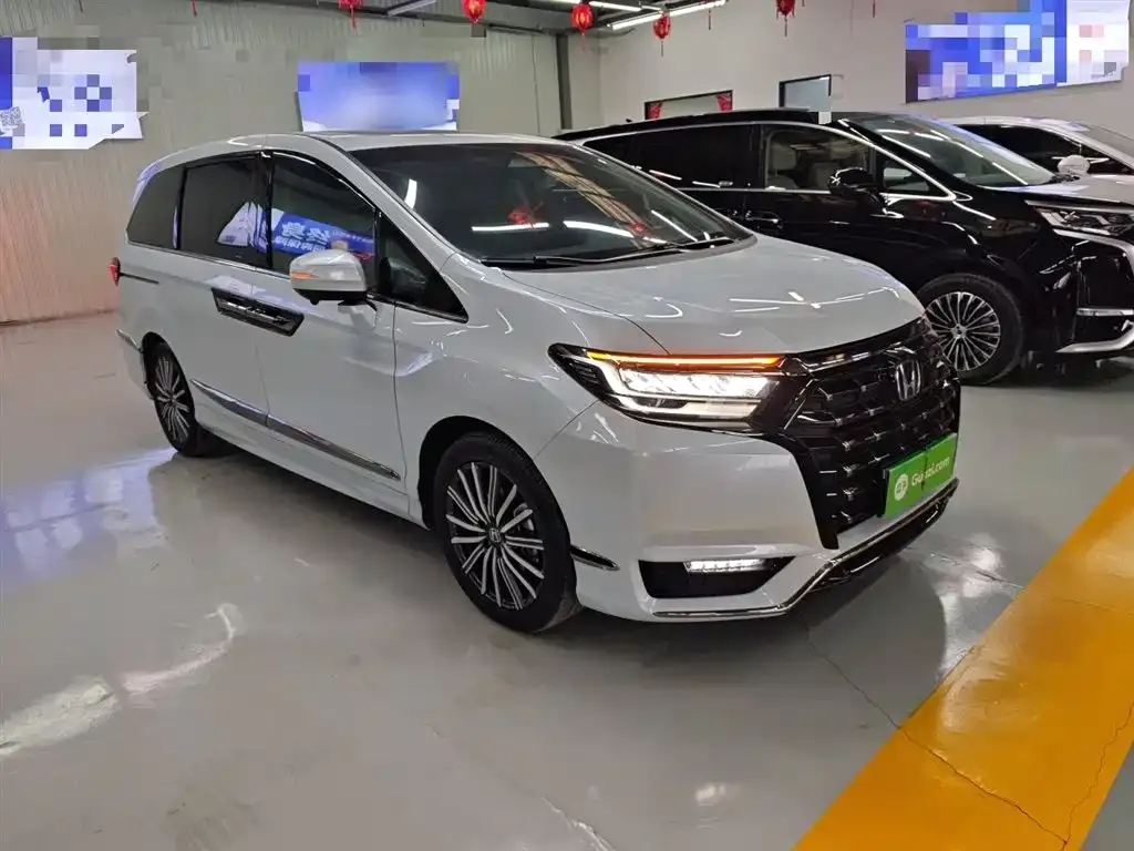 Honda Elysion 2024 из CN, фото 8
