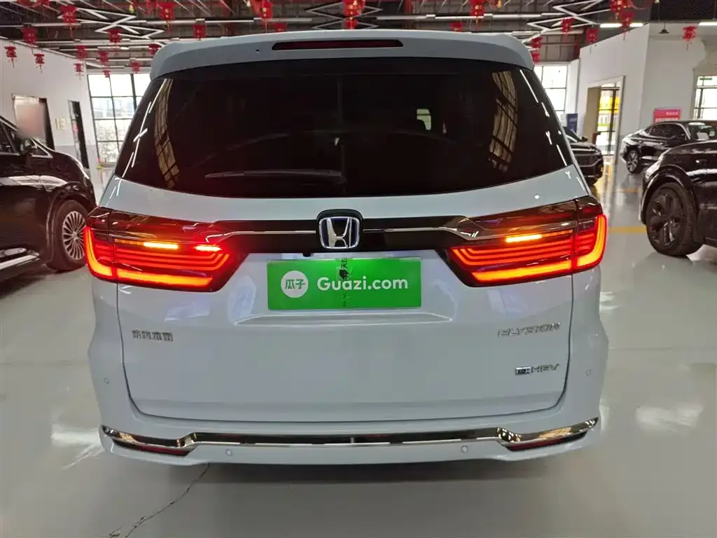 Honda Elysion 2024 из CN, фото 9