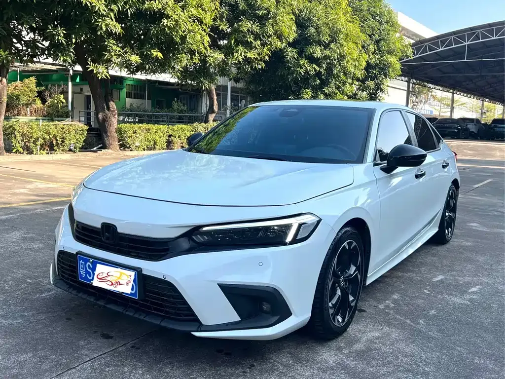 Honda Civic — фото 1