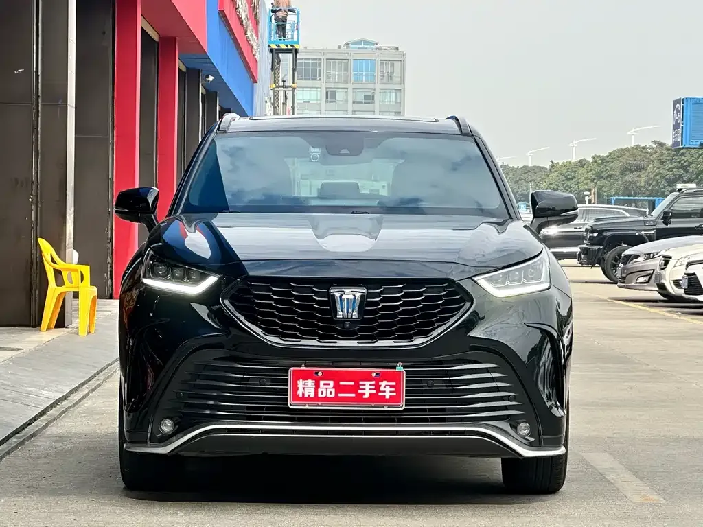 Toyota Crown Kluger 2023 из CN, фото 8