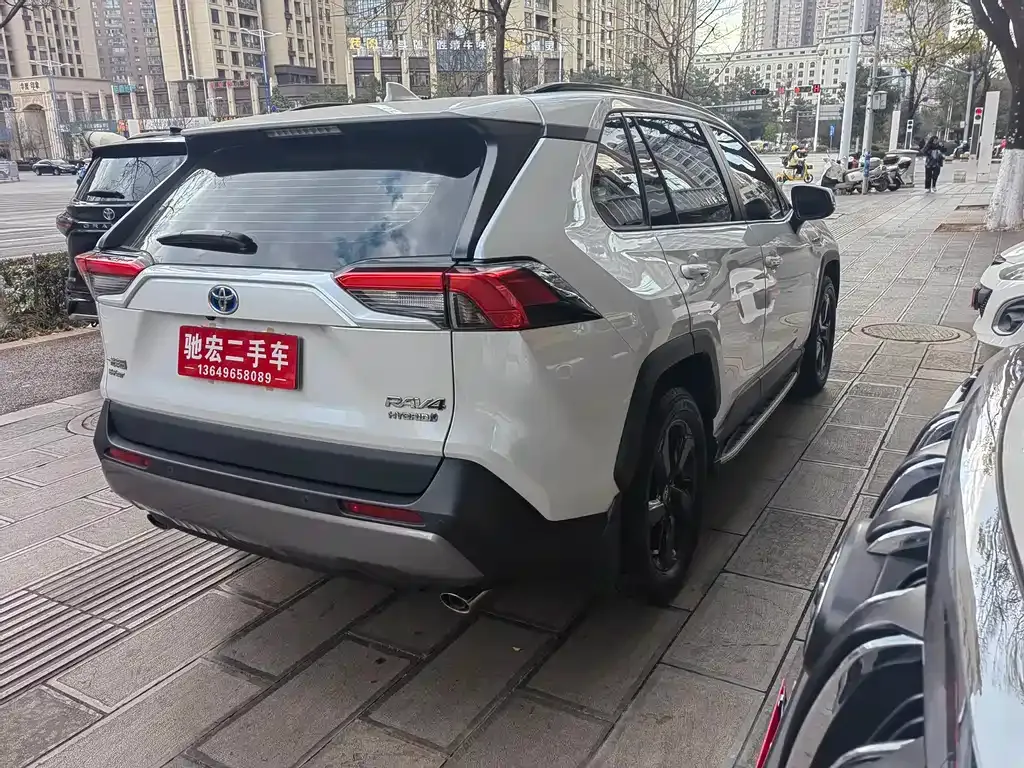 Toyota RAV4 2023 из CN, фото 10