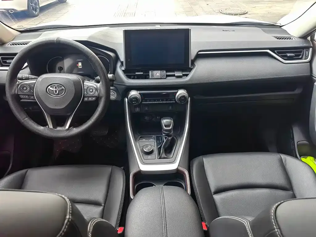 Toyota RAV4 2023 из CN, фото 8