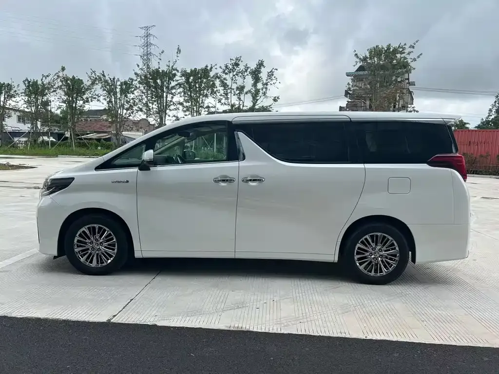 Toyota Alphard 2023 из CN, фото 3