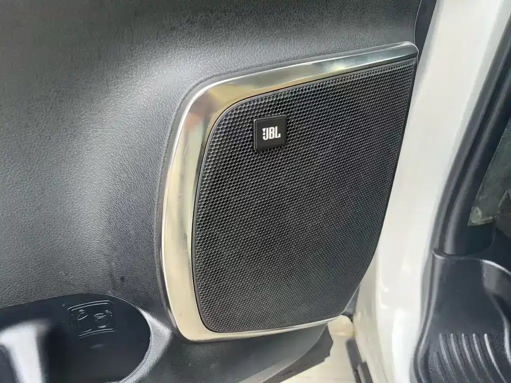 Toyota Alphard 2023 из CN, фото 5