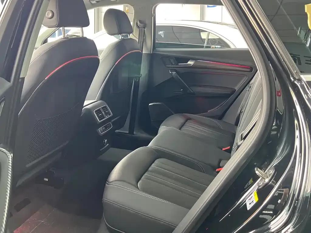 Audi Q5L 2023 из CN, фото 7
