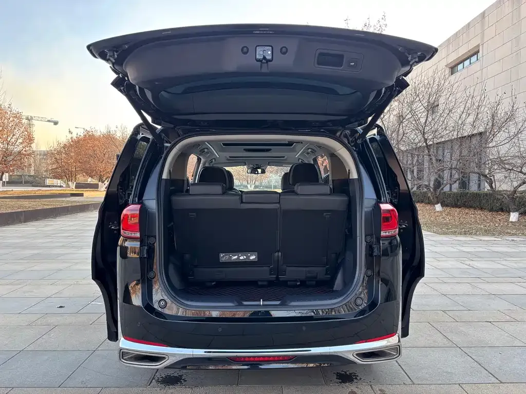 GAC Motor Trumpchi M8 — фото 3
