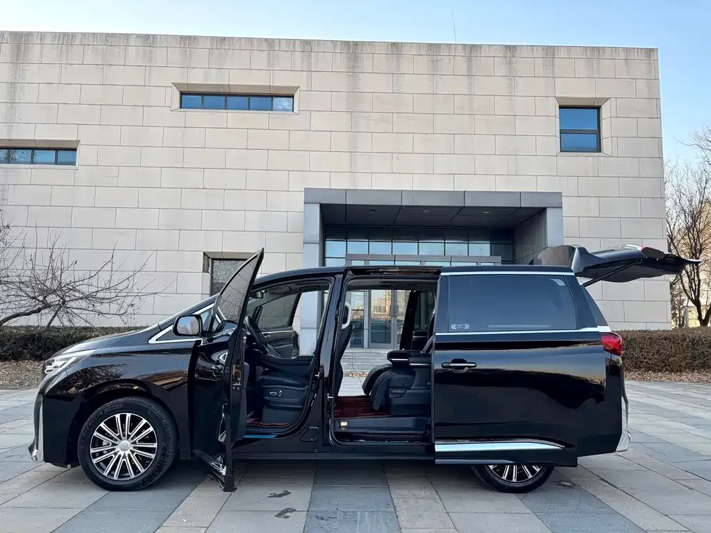 GAC Motor Trumpchi M8 — фото 9