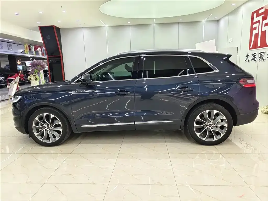 Lincoln Nautilus 2023 из CN, фото 4