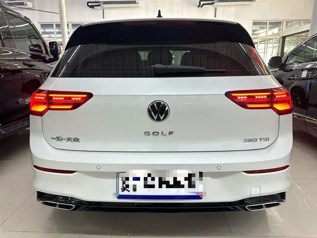 Volkswagen Golf 2024 из CN, фото 9