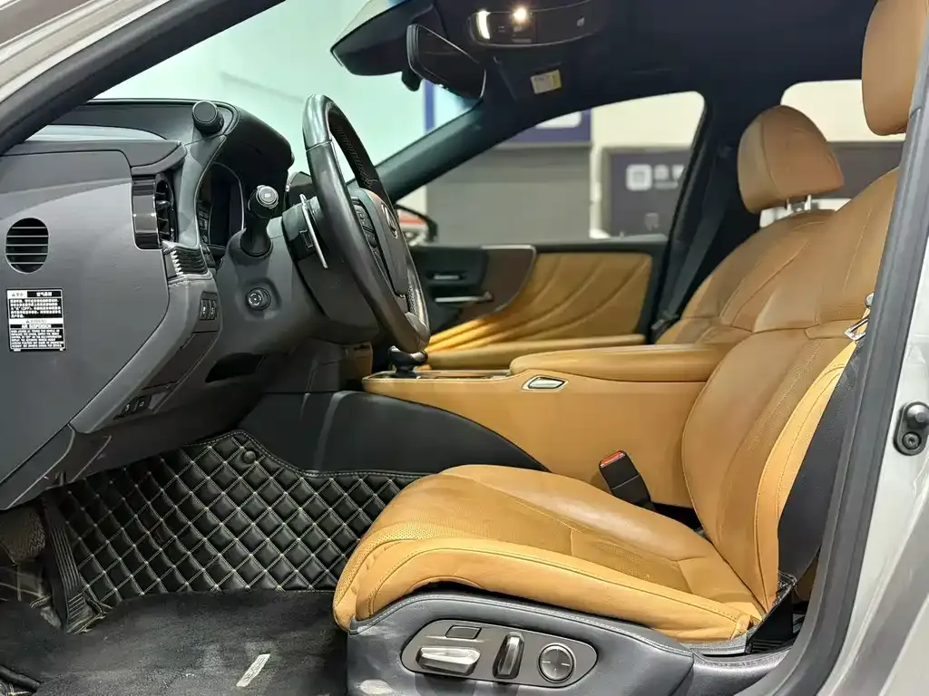 Lexus LS 2022 из CN, фото 9